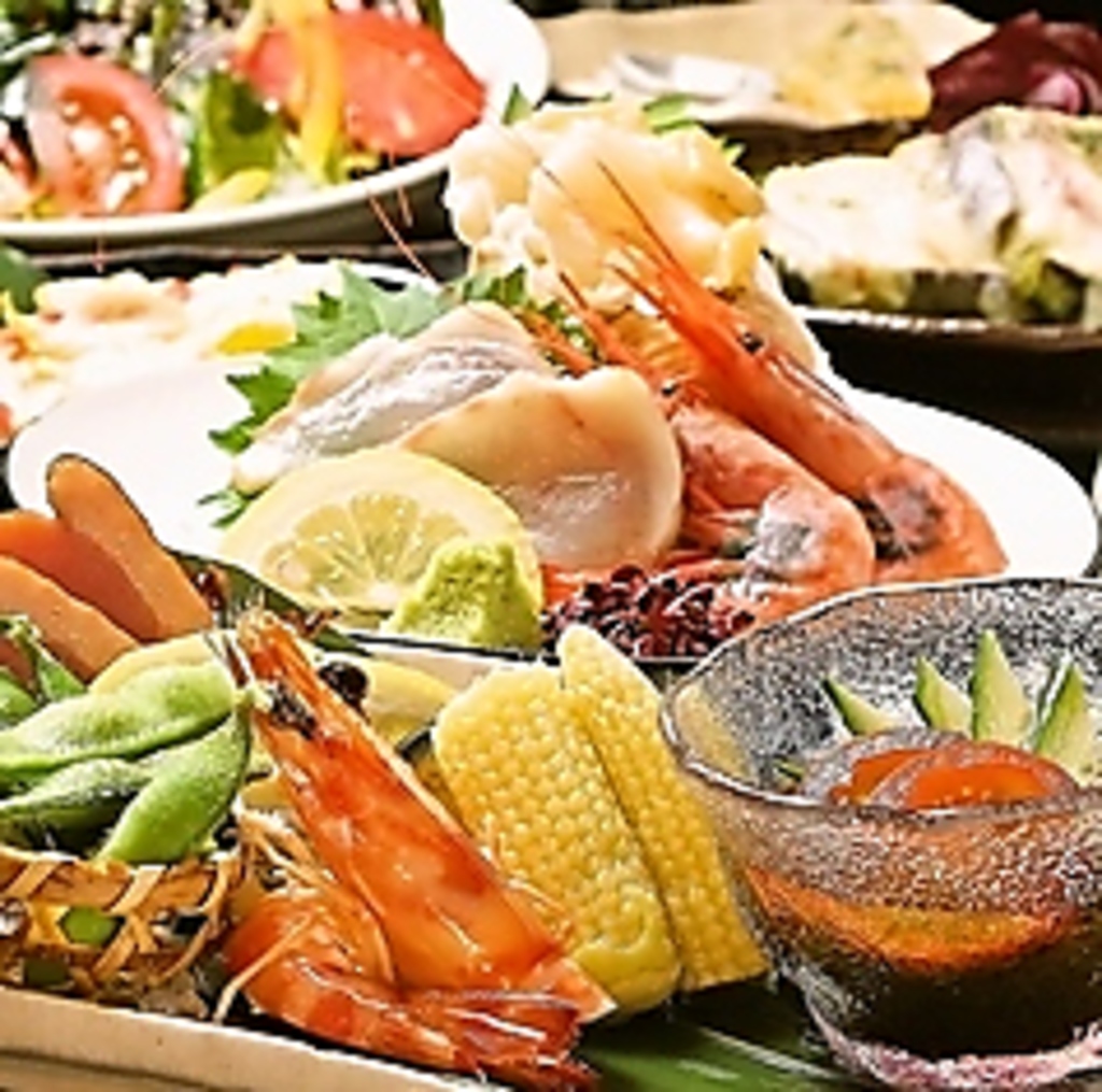 旬の鮮魚やお野菜、厳選素材をたくさん使用したコースも多数ご用意しております。