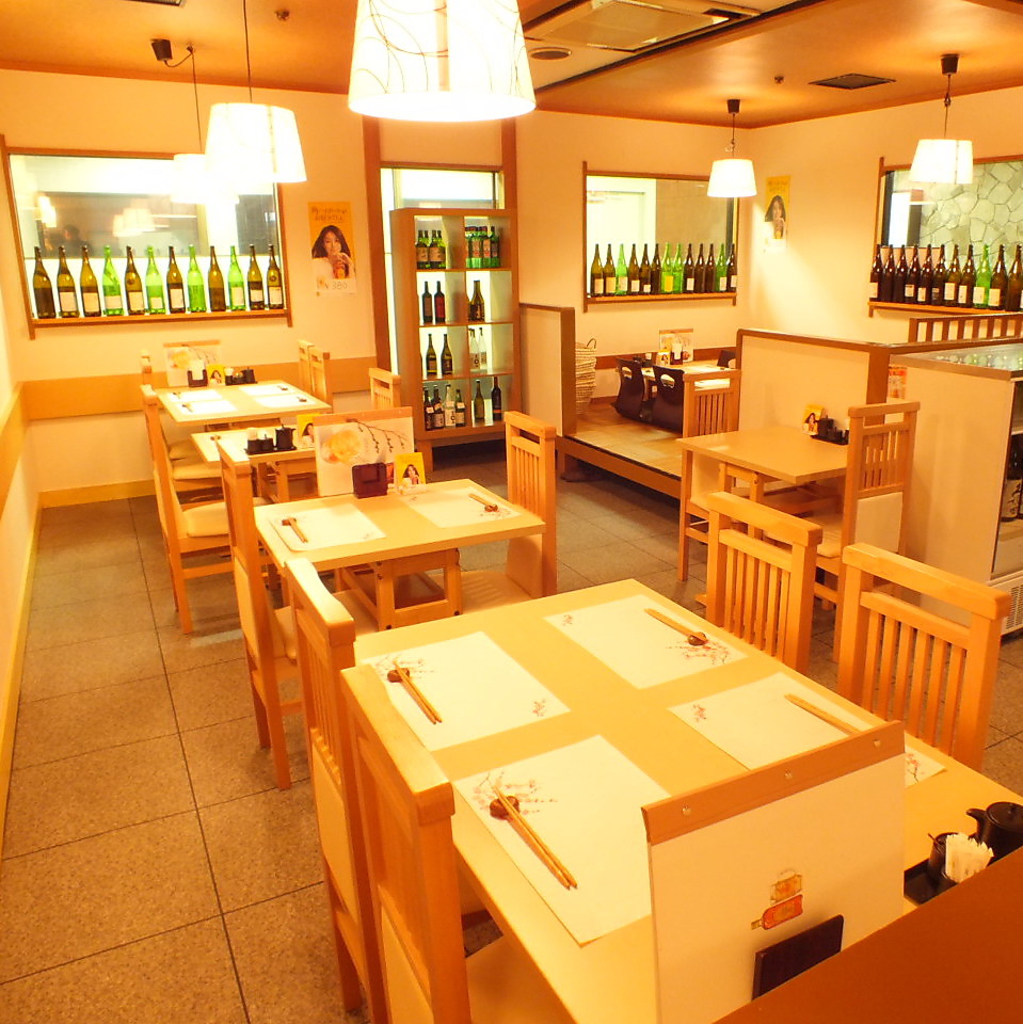 清潔感のある店内は、ゆっくりご飯を楽しめます