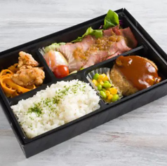 たっぷりローストビーフとハンバーグのお弁当