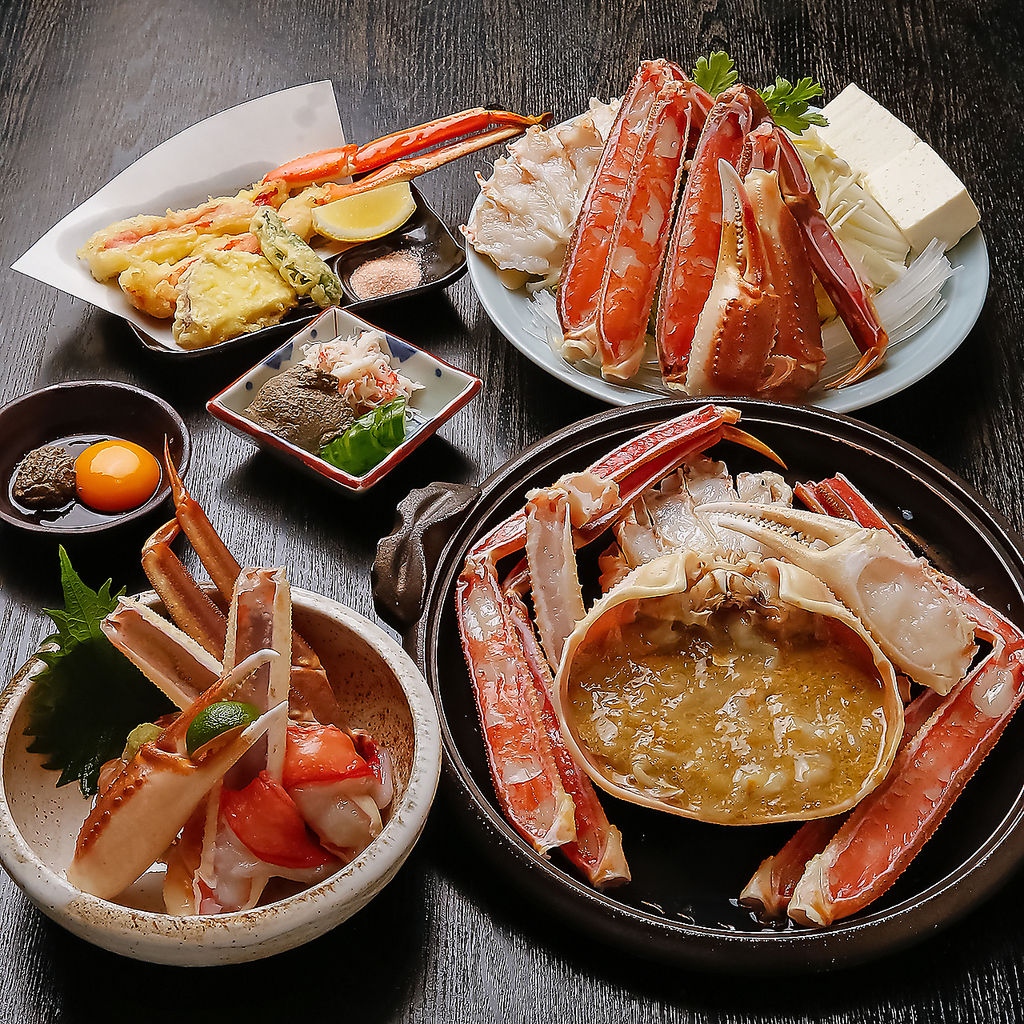 蟹をメインとした自慢のコース料理を多数ご用意しております。利用シーンに合わせてお選びください。