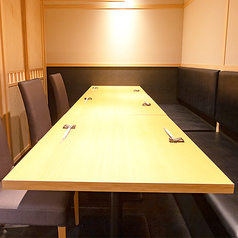 最大20名様まで貸切のご利用が可能です。宴会や打ち上げなど、特別なイベントや集まりに最適の空間をご提供いたします。人数などお気軽にご相談ください。