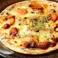 料理メニュー写真 トマトソースのミックスピザ