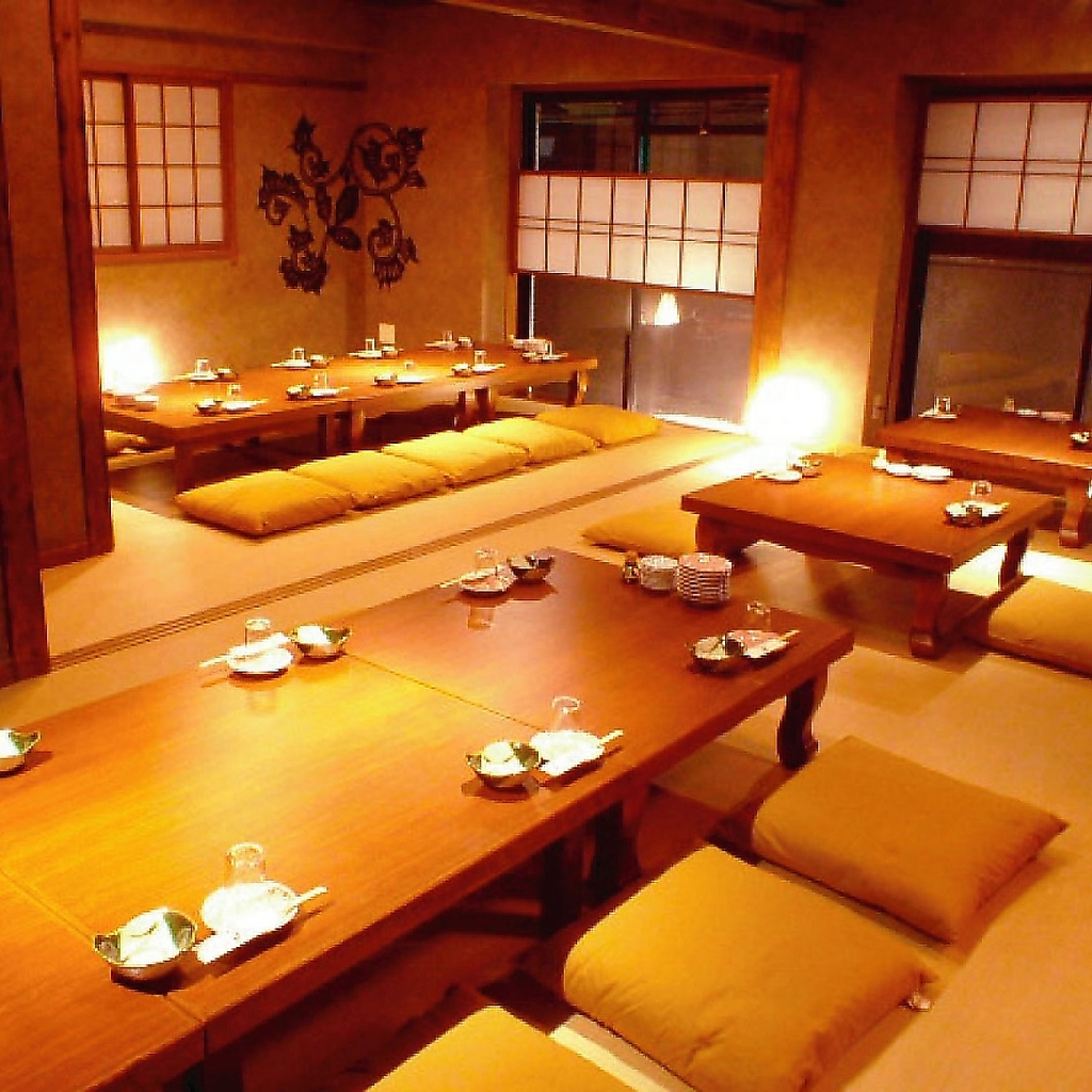 【大人数宴会】個最大44名様までの大型宴会も可能です！少人数でもご利用可能♪ご連絡ください！