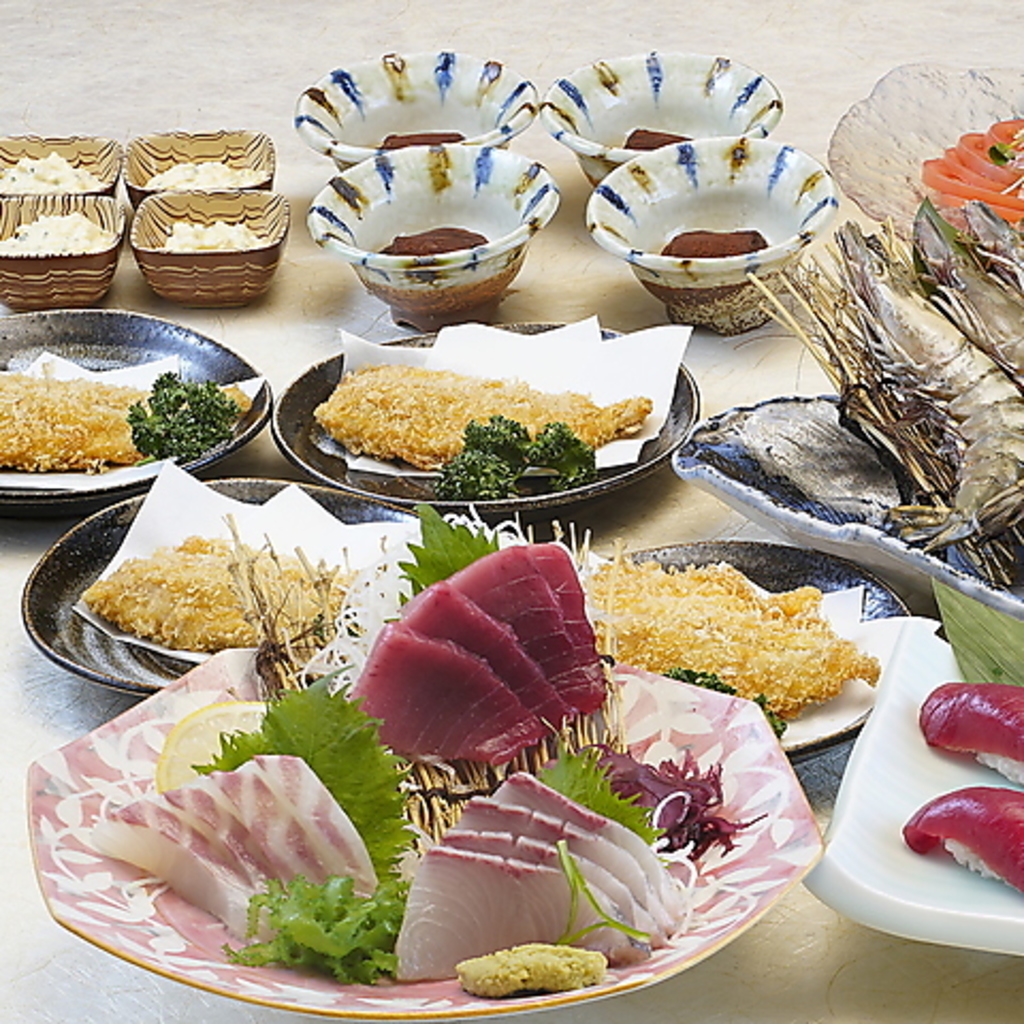 目利きのバイヤーが仕入れた、旬の海鮮や活貝などを使ったこだわりのメニューをご提供いたします◎