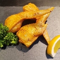 料理メニュー写真&nbsp;霧島鶏骨抜き手羽揚げ(3本)