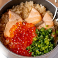 料理メニュー写真&nbsp;贅沢釜飯 鮭といくら