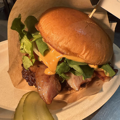 自家製ベーコンチーズバーガー