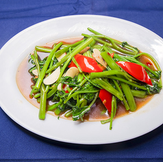 パックブーンファイデーン Pad Pak Boong Fai Daeng