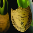 プレステージシャンパン【ドン　ペリニヨン】をはじめヴーヴクリコ/キュベェルイーズポメリー/シャンベルタン/バローロ・シャブリグランクリュ/ムルソー・リムーザンなど上質シャンパン・ワインを多彩にご用意。二人の特別な記念日にラグジュアリーな乾杯はいかがでしょうか？
