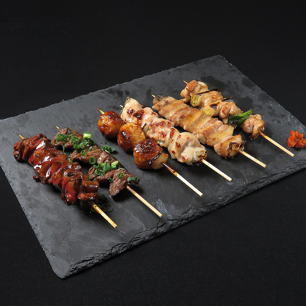 本格炭火焼とりを食べるなら当店で◎