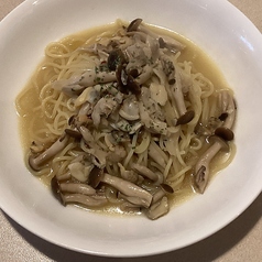 きのことあさりのペペロンチーノ・スープ仕立て