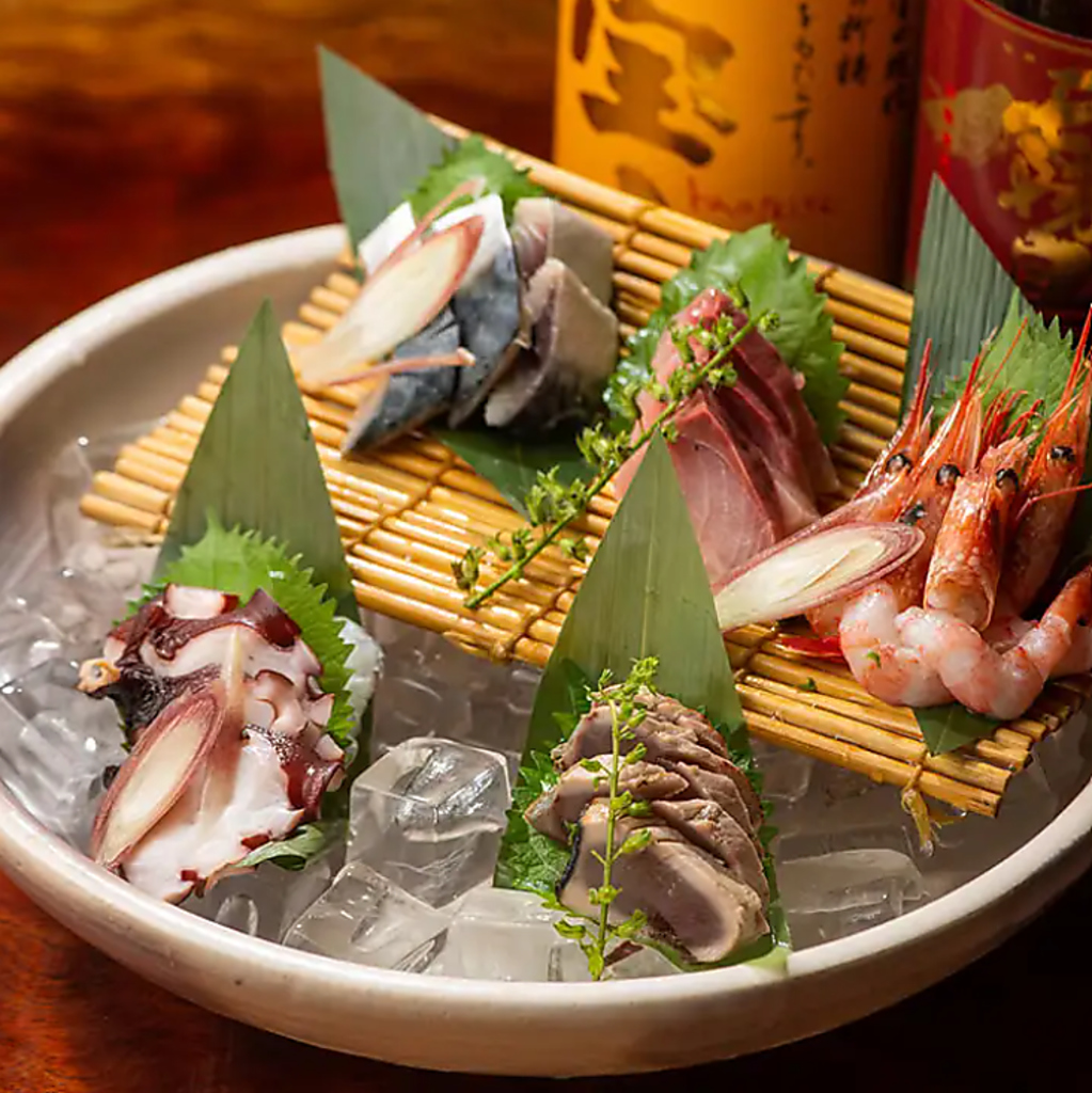 海鮮は毎朝豊洲から仕入れております、活きのよい旬の味覚を心ゆくまでご堪能ください♪