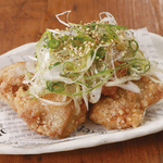 串焼きや新鮮な鮮魚を使った料理など、料理もドリンクも種類豊富に取り揃え♪