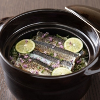 一組ごとに炊き上げる、土鍋ご飯