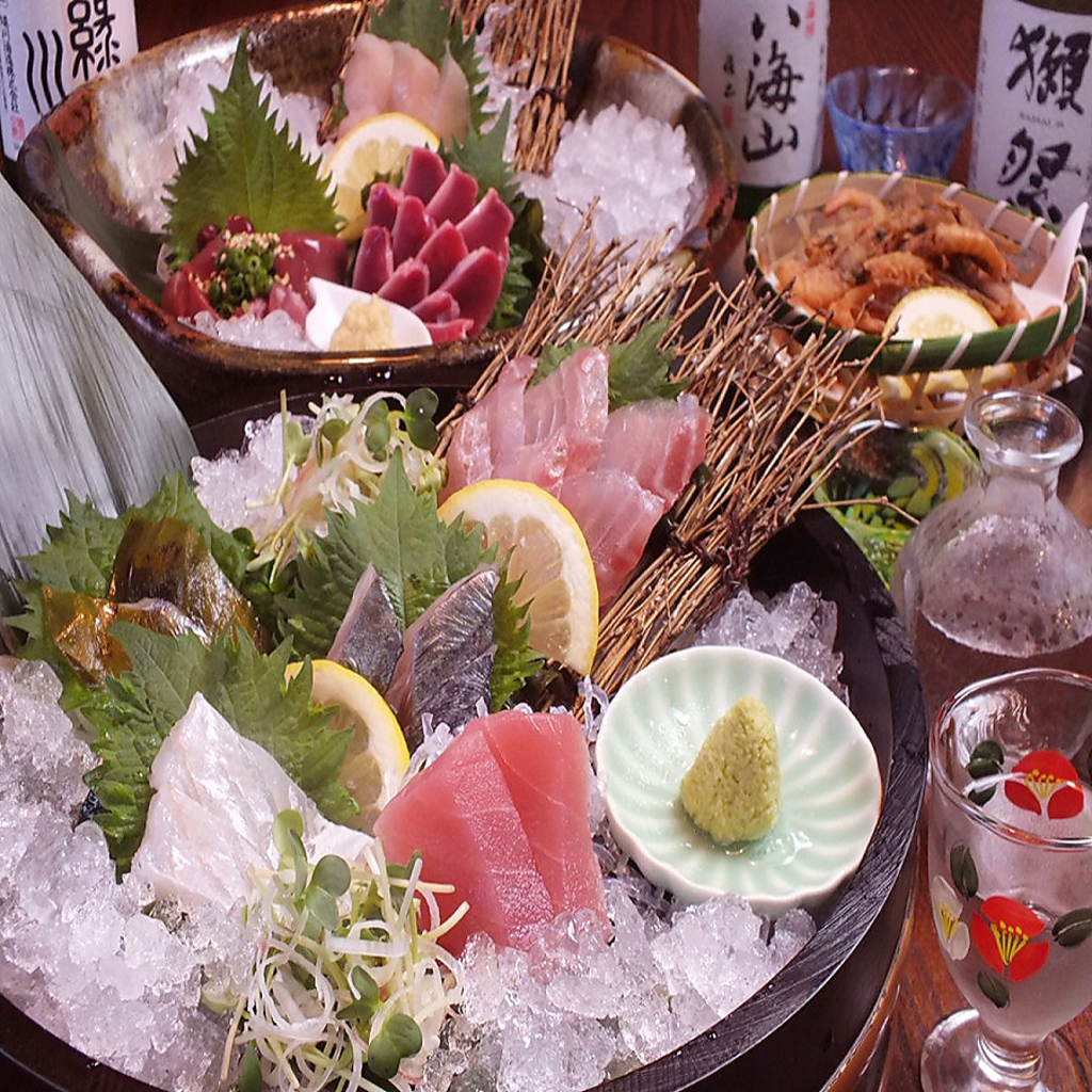 魚の刺身はもちろん！鶏の刺身も県内外の方から支持高い！！お酒によく合います！！まずはコレ！