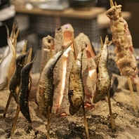 産地直送の日替わり鮮魚を匠の技で炉端焼き！