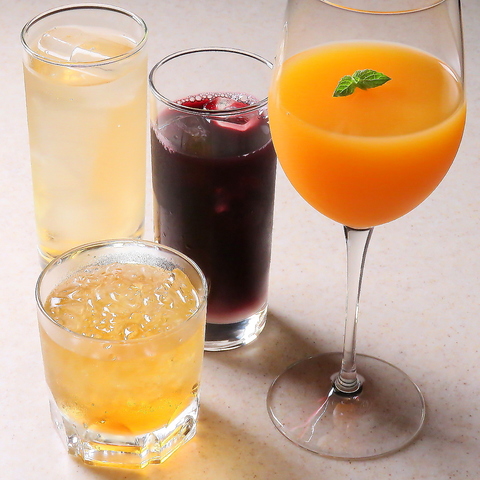 日常を忘れて酔いしれる、大人の隠れ家バー。