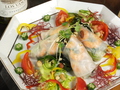 料理メニュー写真 エビと炒め野菜の生春巻サラダ
