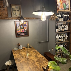 2名様～4名様がけのテーブル席を組み合わせて、人数に合わせたお席をご用意いたします！