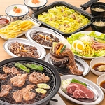 コースはお食事のみ・飲み放題付きをご用意！旨い肉をジンギスカン鍋で焼くのではなく網焼きで提供☆