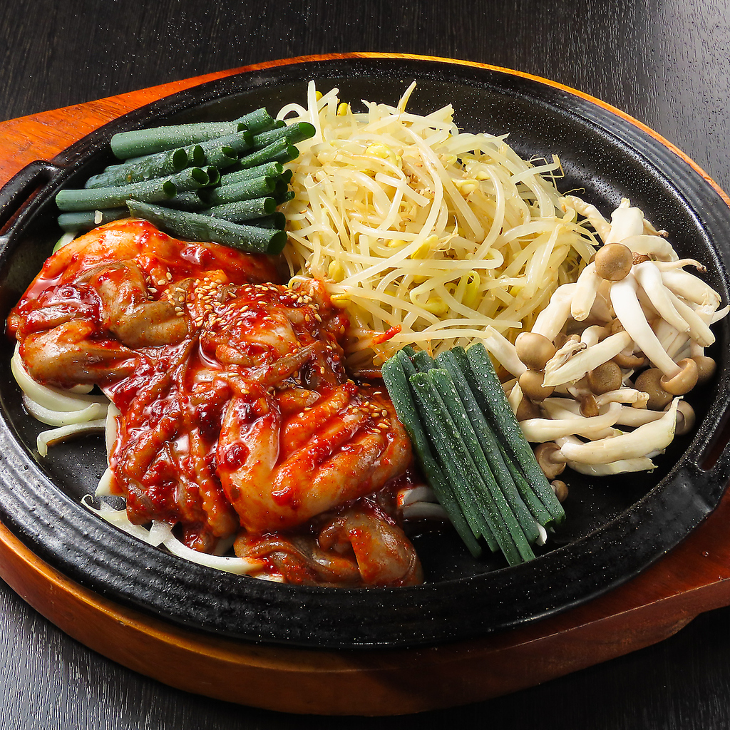 本場韓国、釜山で修行を積んだシェフが贈る本格韓国料理！