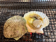 地元産・海の幸を生簀から提供