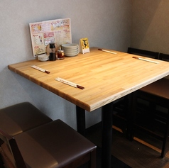 ご家族、ご友人、恋人との少人数でのお食事から、女子会や打上げ、歓送迎会などでご利用いただけます。皆さまで素敵なお時間を♪