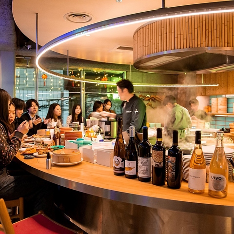 【二子玉NO.1の酒とジャンルレスな蒸し料理、柳小路のネオ溜まり場！】