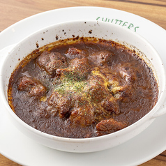 切り落としのやわらかカレーソース煮込み