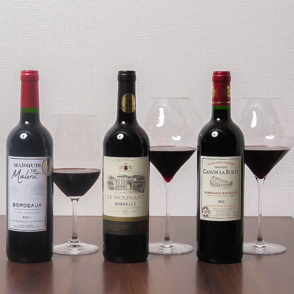 厳選ワインを豊富にご用意。料理とのマリアージュを楽しめる、ワイン好きに嬉しいラインナップ