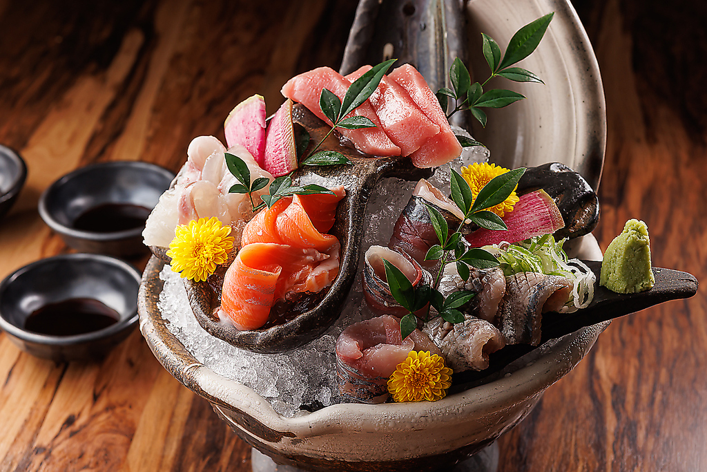 ココロザシ看板メニュー迷ったらコレ！お刺身5種盛り