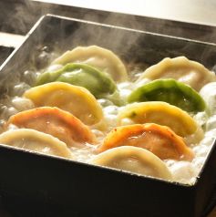 1番人気の羽根餃子は800円から♪匂いも気になりません☆