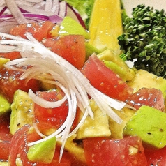 アボカドとまぐろのオリーブオイル和えの写真