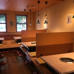 【お子様連れでも安心◎】のびのびとお座りいただける掘りごたつ座敷はファミリーにおすすめです。