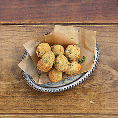 グリーンオリーブのアンチョビ詰めフリット