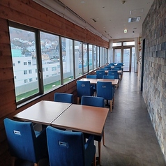 函館山を一望できるテーブル席です。デート/女子会/友人/接待