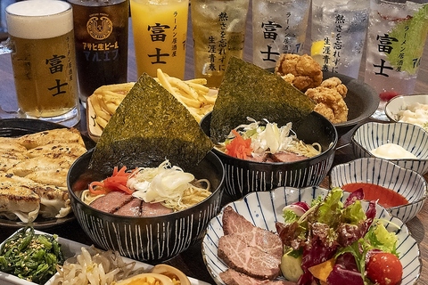 〆でラーメンも食べれる飲み放題付きコースをご用意しております！