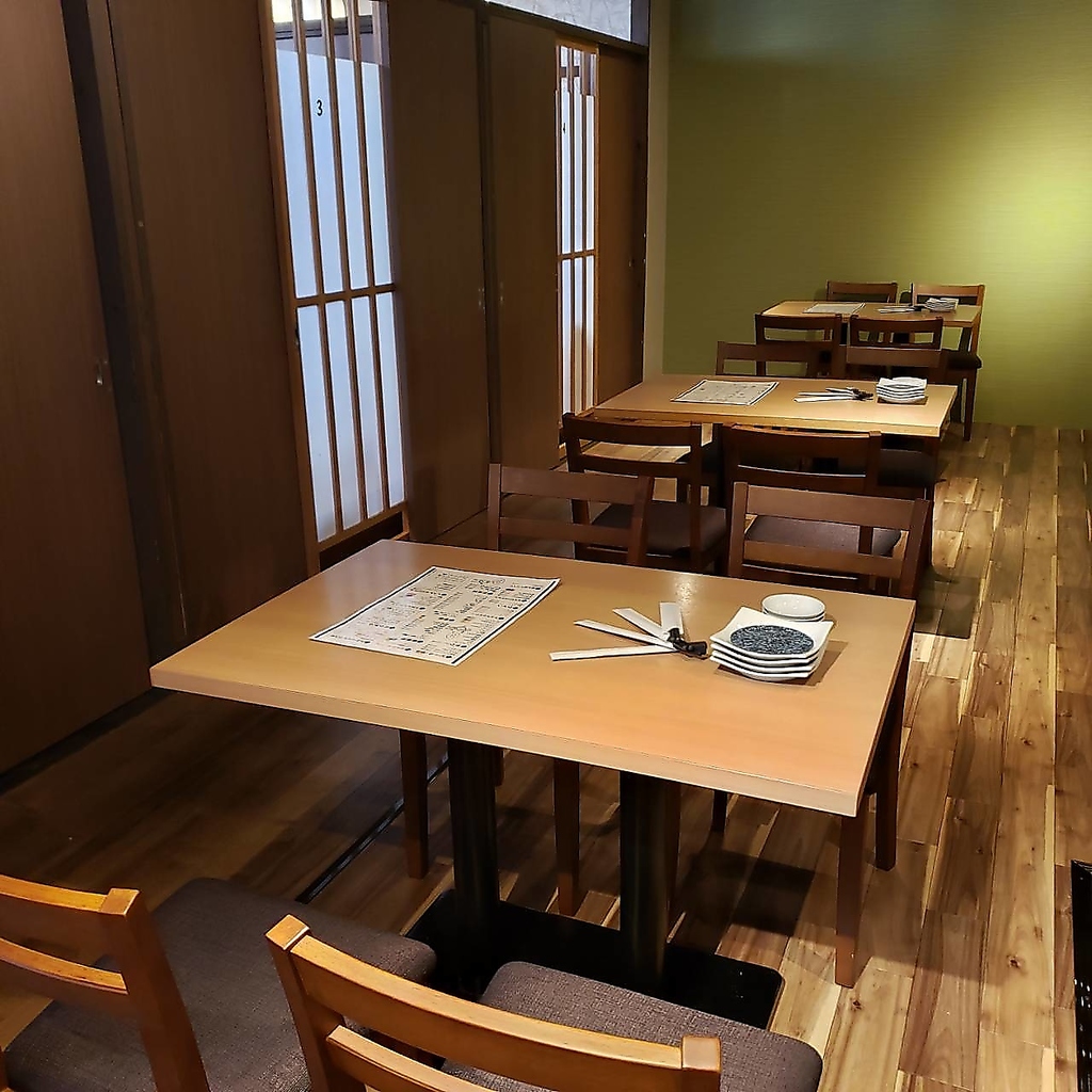 オープンテーブル席も人気です◎ワイワイ楽しく宴会できます♪