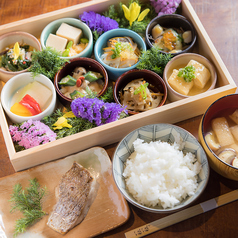 【7:00~11:00】健康と五感の和食御膳
