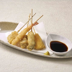 野菜5種盛り合わせ (串カツ)／海鮮5種盛り合わせ (串カツ)