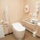 みんなにやさしい店づくり。多目的トイレを完備し、どなたでも安心してご利用いただけます。