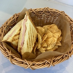 ハムチーズホットサンド