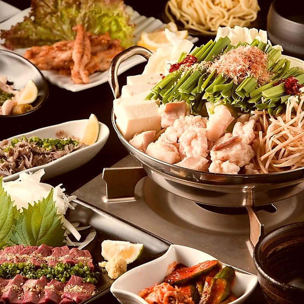 大人気◎本格博多風モツ鍋はもつは大ぶりでぷりぷり！是非ご賞味ください♪