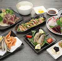 自慢のわら焼きや高知直送の海鮮が味わえるコース