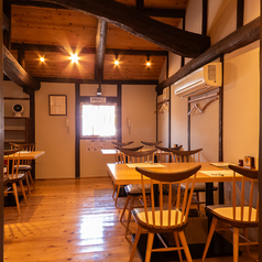 春(右奥)・夏(左奥)・秋(左手前)・冬(右手前)　各1～4人可能　連結して9～14人可能