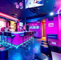 カウンター全１０席ございます！お一人様大歓迎♪