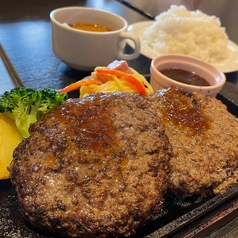 肉焼の他にも鉄板ランチや月替わりメニューなど♪