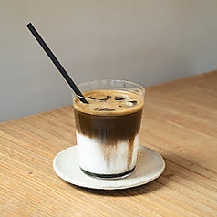 ほうじ茶黒蜜ラテ