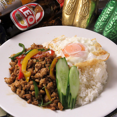 【タイで日常的に食べられる料理☆】ガパオライス　1296円（税込）の写真