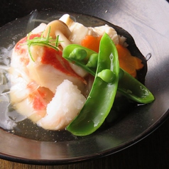 京都の和をイメージした鯛と野菜の銀あんかけの写真
